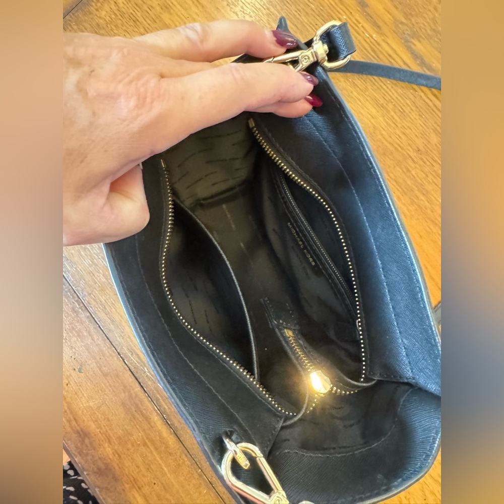 Michael Kors black medium satchel - Picture 8 of 9